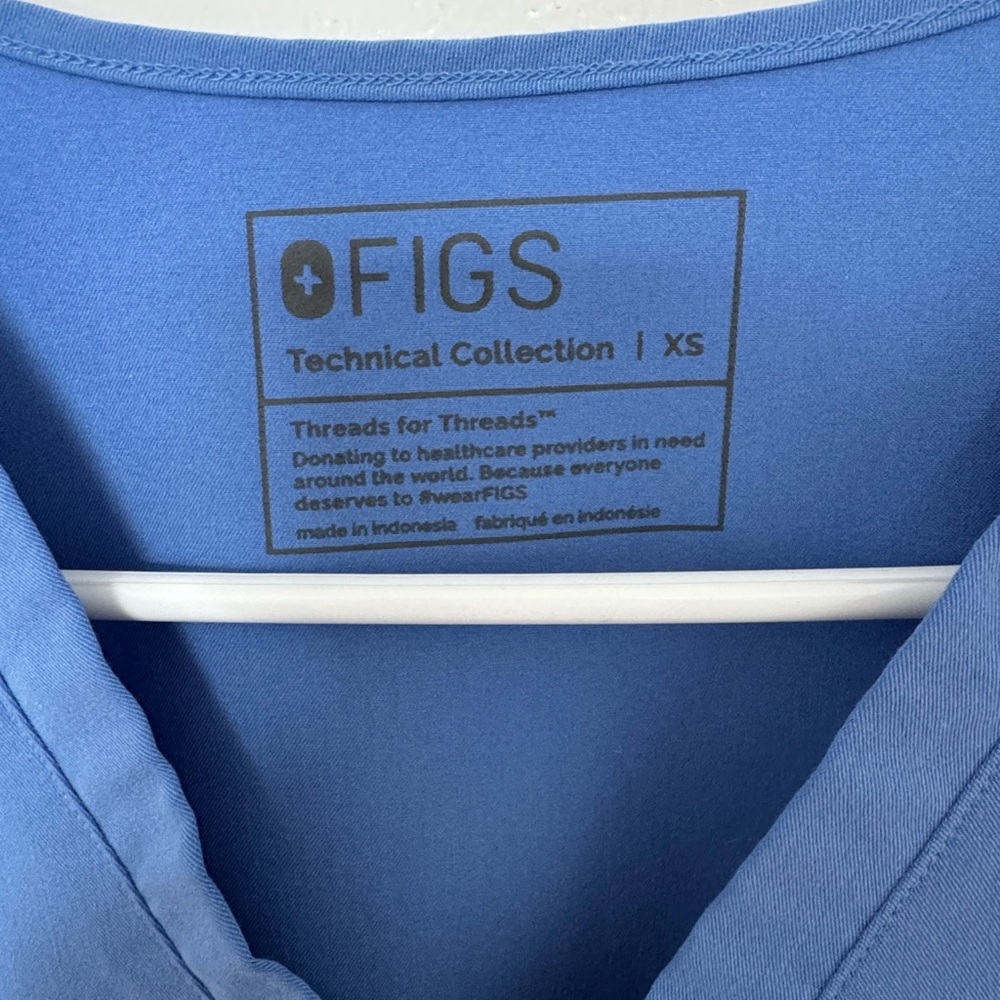Figs Vibrant Blue Scrub Ensemble
Ceil Blue - Picture 5 of 5